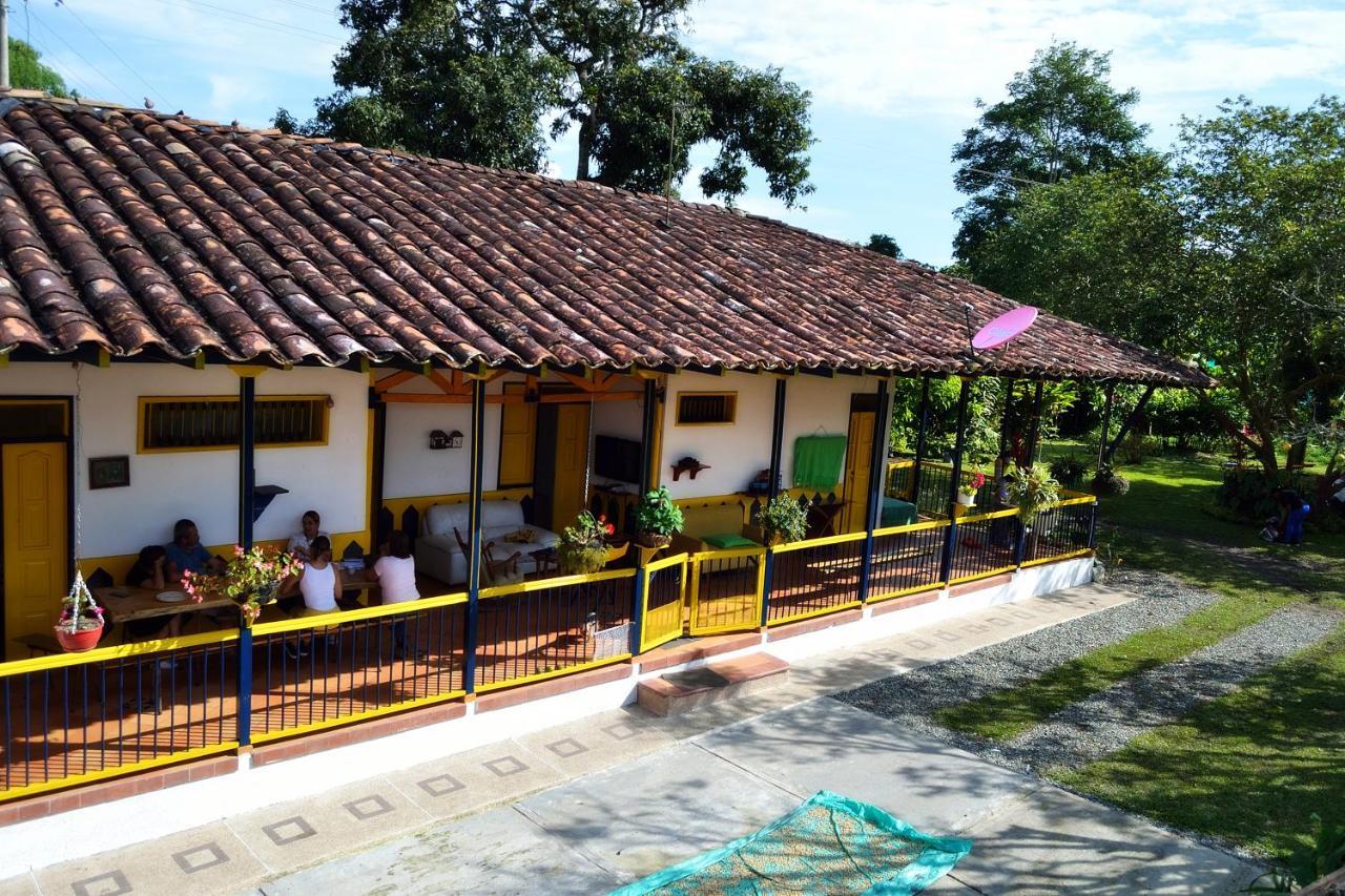 Casa Finca Villa Luz A 800 Mts Del Parque Del Cafe Montenegro Exteriér fotografie