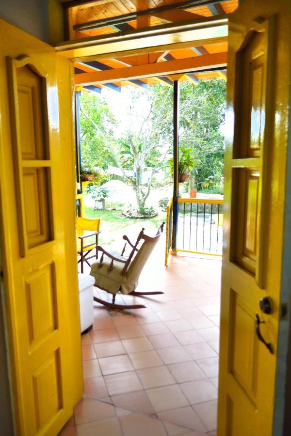 Casa Finca Villa Luz A 800 Mts Del Parque Del Cafe Montenegro Exteriér fotografie